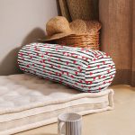 - RealHomes Özel Tasarımlı Dijital Baskılı İç Dolgulu Fermuarlı Silindir Yastık - Realhomes Siyah Beyaz Çizgili Kalp Detaylı Dekoratif İç Dolgulu Fermuarlı Çok Amaçlı Silindir Yastık Kırlent Realhomes