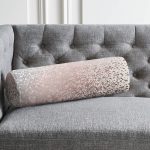 - RealHomes Özel Tasarımlı Dijital Baskılı İç Dolgulu Fermuarlı Silindir Yastık - Realhomes  Simli Yüzey İllüstrasyon Dijital Baskılı Dekoratif İç Dolgulu - Fermuarlı Süet Silindir Yuvarlak Yastık Kırlent Realhomes