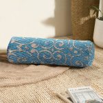 - RealHomes Özel Tasarımlı Dijital Baskılı İç Dolgulu Fermuarlı Silindir Yastık - Realhomes  Mavi Zemin Geometrik Motifli Dijital Baskılı Dekoratif İç Dolgulu - Fermuarlı Süet Berjer Silindir Yastık Kırlent Realhomes