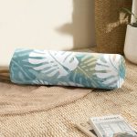 Mavi Zemin Yapraklı Tasarım Desenli Dijital Baskılı Dekoratif İç Dolgulu - Fermuarlı Süet Berjer Silindir Yastık Kırlent Realhomes