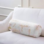 - RealHomes Özel Tasarımlı Dijital Baskılı İç Dolgulu Fermuarlı Silindir Yastık - Realhomes Mermer Motifli Gold İşlemeli Dijital Baskılı Modern İç Dolgulu - Fermuarlı Süet Silindir Yuvarlak Yastık Kırlent Realhomes