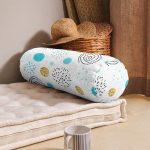 - RealHomes Özel Tasarımlı Dijital Baskılı İç Dolgulu Fermuarlı Silindir Yastık - Realhomes Beyaz Zeminde Mavi Gold Puanlı Dijital Baskılı Modern İç Dolgulu - Fermuarlı Süet Silindir Yuvarlak Yastık Kırlent Realhomes