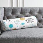 - RealHomes Özel Tasarımlı Dijital Baskılı İç Dolgulu Fermuarlı Silindir Yastık - Realhomes Beyaz Zeminde Mavi Gold Puanlı Dijital Baskılı Modern İç Dolgulu - Fermuarlı Süet Silindir Yuvarlak Yastık Kırlent Realhomes