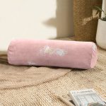 - RealHomes Özel Tasarımlı Dijital Baskılı İç Dolgulu Fermuarlı Silindir Yastık - Realhomes  Pudra Zeminde Gold Ve Beyaz Detaylı Dijital Baskılı Modern İç Dolgulu - Fermuarlı Süet Silindir Yuvarlak Yastık Kırlent Realhomes