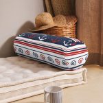 - RealHomes Özel Tasarımlı Dijital Baskılı İç Dolgulu Fermuarlı Silindir Yastık - Realhomes  Bordo Lacivert Renkli Çapa Dümen Temalı Dijital Baskılı Modern İç Dolgulu - Fermuarlı Süet Silindir Yuvarlak Yastık Kırlent Realhomes