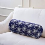 Lacivert Zeminli Beyaz Kar tanesi Desenli Dijital Baskılı Modern İç Dolgulu Süet Silindir Yastık Kırlent - Bel Yastığı Realhomes