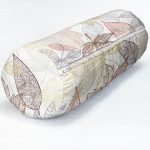 - RealHomes Özel Tasarımlı Dijital Baskılı İç Dolgulu Fermuarlı Silindir Yastık - Realhomes Beyaz Zeminli Soft Renkli Yapraklı Dijital Baskılı Modern İç Dolgulu - Fermuarlı Süet Silindir Yuvarlak Yastık Kırlent Realhomes