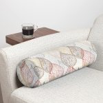 - RealHomes Özel Tasarımlı Dijital Baskılı İç Dolgulu Fermuarlı Silindir Yastık - Realhomes  Beyaz Zeminli Soft Renkli Yapraklı Dijital Baskılı Modern İç Dolgulu - Fermuarlı Süet Silindir Daire Yastık Kırlent Realhomes