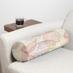 Beyaz Zeminli Soft Renkli Yapraklı Dijital Baskılı Modern İç Dolgulu Yumuşak Silindir Form Yastık Kırlent Realhomes