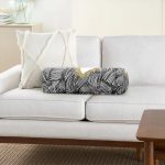 Siyah Onedraw Çizimli Gold Renkli Kalp Desenli Dijital Baskılı Modern İç Dolgulu - Fermuarlı Süet Silindir Daire Yastık Kırlent Realhomes