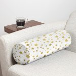 Beyaz Zeminli Gold Renkli Çoklu Yıldız Detaylı Dijital Baskılı Modern İç Dolgulu - Fermuarlı Süet Silindir Daire Yastık Kırlent Realhomes