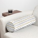 - RealHomes Özel Tasarımlı Dijital Baskılı İç Dolgulu Fermuarlı Silindir Yastık - Realhomes  Beyaz Zeminde Gold Ve Siyah Çizgili Dijital Baskılı Modern İç Dolgulu - Fermuarlı Süet Silindir Rulo Yastık Kırlent Realhomes