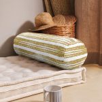 - RealHomes Özel Tasarımlı Dijital Baskılı İç Dolgulu Fermuarlı Silindir Yastık - Realhomes Beyaz Zeminde Gold Renkli Yaprak Desenli Dijital Baskılı Modern İç Dolgulu - Fermuarlı Süet Silindir Daire Yastık Kırlent Realhomes