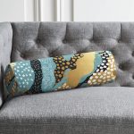 Renkli Zeminde Gold Detaylı Dijital Baskılı Modern İç Dolgulu - Fermuarlı Süet Silindir Daire Yastık Kırlent Realhomes