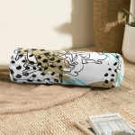 - RealHomes Özel Tasarımlı Dijital Baskılı İç Dolgulu Fermuarlı Silindir Yastık - Realhomes Renkli Zemin Üzerinde Onedraw Çizimli Dijital Baskılı Modern İç Dolgulu Fermuarlı Çok Amaçlı Silindir Yastık Kırlent Realhomes