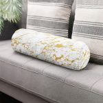 - RealHomes Özel Tasarımlı Dijital Baskılı İç Dolgulu Fermuarlı Silindir Yastık - Realhomes  Gri Beyaz Zeminde Gold Detaylı Çizim Dijital Baskılı Modern İç Dolgulu Yumuşak Silindir Form Yastık Kırlent Realhomes