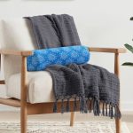 - RealHomes Özel Tasarımlı Dijital Baskılı İç Dolgulu Fermuarlı Silindir Yastık - Realhomes  Mavi Zeminli Kar tanesi Desenli Dijital Baskılı Modern İç Dolgulu Süet Silindir Yastık Kırlent - Bel Yastığı Realhomes