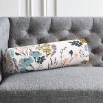 Beyaz Zeminde Renkli Çiçek Desenli Dijital Baskılı Modern İç Dolgulu Yumuşak Silindir Form Yastık Kırlent Realhomes