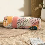 - RealHomes Özel Tasarımlı Dijital Baskılı İç Dolgulu Fermuarlı Silindir Yastık - Realhomes Renkli Zemin Üzerinde Onedraw Çizimli Yapraklar Dijital Baskılı Modern İç Dolgulu Yumuşak Silindir Form Yastık Kırlent Realhomes