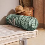 - RealHomes Özel Tasarımlı Dijital Baskılı İç Dolgulu Fermuarlı Silindir Yastık - Realhomes  Yeşil Zemin Üzerinde Onedraw Çizimli Yaprak Desenli Dijital Baskılı Modern İç Dolgulu Yumuşak Silindir Form Yastık Kırlent Realhomes