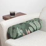 - RealHomes Özel Tasarımlı Dijital Baskılı İç Dolgulu Fermuarlı Silindir Yastık - Realhomes  Yeşil Zemin Üzerinde Onedraw Çizimli Yaprak Desenli Dijital Baskılı Modern İç Dolgulu Yumuşak Silindir Form Yastık Kırlent Realhomes
