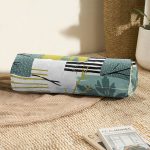 - RealHomes Özel Tasarımlı Dijital Baskılı İç Dolgulu Fermuarlı Silindir Yastık - Realhomes  Beyaz Zemin Üzerinde Onedraw Çizimli Yaprak Motifli Dijital Baskılı Modern İç Dolgulu - Fermuarlı Süet Silindir Rulo Yastık Kırlent Realhomes