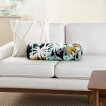 Beyaz Zemin Üzerinde Renkli Palmiye Desenli Dijital Baskılı Modern İç Dolgulu Fermuarlı Çok Amaçlı Silindir Yastık Kırlent Realhomes