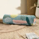 - RealHomes Özel Tasarımlı Dijital Baskılı İç Dolgulu Fermuarlı Silindir Yastık - Realhomes Renkli Zemin Üzerinde Soyut Çizimli Dijital Baskılı Modern İç Dolgulu Yumuşak Silindir Form Yastık Kırlent Realhomes