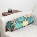 - RealHomes Özel Tasarımlı Dijital Baskılı İç Dolgulu Fermuarlı Silindir Yastık - Realhomes Siyah Zemin Üzerinde Renkli Çiçek Desenli Dijital Baskılı Modern İç Dolgulu Yumuşak Silindir Form Yastık Kırlent Realhomes