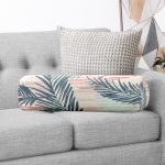 - RealHomes Özel Tasarımlı Dijital Baskılı İç Dolgulu Fermuarlı Silindir Yastık - Realhomes Renkli Zemin Üzerinde Onedraw Çizimli Yaprak Motifli Dijital Baskılı Modern İç Dolgulu - Fermuarlı Süet Silindir Rulo Yastık Kırlent Realhomes