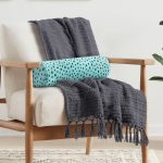 - RealHomes Özel Tasarımlı Dijital Baskılı İç Dolgulu Fermuarlı Silindir Yastık - Realhomes Renkli Zemin Üzerinde Siyah Puantiye Desenli Dijital Baskılı Modern İç Dolgulu - Fermuarlı Süet Silindir Yuvarlak Yastık Kırlent Realhomes