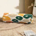 Renkli Zeminde Onedraw Çizimli Dijital Baskılı Modern İç Dolgulu Fermuarlı Çok Amaçlı Silindir Yastık Kırlent Realhomes