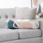 - RealHomes Özel Tasarımlı Dijital Baskılı İç Dolgulu Fermuarlı Silindir Yastık - Realhomes Renkli Zeminde Soyut Çizimli Dijital Baskılı Modern İç Dolgulu Süet Silindir Yastık Kırlent - Bel Yastığı Realhomes