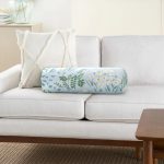 - RealHomes Özel Tasarımlı Dijital Baskılı İç Dolgulu Fermuarlı Silindir Yastık - Realhomes Renkli Zeminde Onedraw Çizimli Çiçek Desenli Dijital Baskılı Modern İç Dolgulu Fermuarlı Çok Amaçlı Silindir Yastık Kırlent Realhomes