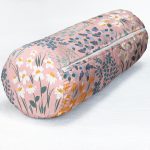 - RealHomes Özel Tasarımlı Dijital Baskılı İç Dolgulu Fermuarlı Silindir Yastık - Realhomes Renkli Zeminde Onedraw Çizimli Çiçek Desenli Dijital Baskılı Modern İç Dolgulu - Fermuarlı Süet Berjer Silindir Yastık Kırlent Realhomes