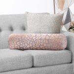 - RealHomes Özel Tasarımlı Dijital Baskılı İç Dolgulu Fermuarlı Silindir Yastık - Realhomes Renkli Zeminde Parlak Görünümlü Çizim Dijital Baskılı Modern İç Dolgulu Fermuarlı Çok Amaçlı Silindir Yastık Kırlent Realhomes