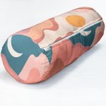 - RealHomes Özel Tasarımlı Dijital Baskılı İç Dolgulu Fermuarlı Silindir Yastık - Realhomes  Pastel Renkli Zemin Üzerinde Ay Güneş Temalı Dijital Baskılı Modern İç Dolgulu Yumuşak Silindir Form Yastık Kırlent Realhomes