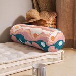 - RealHomes Özel Tasarımlı Dijital Baskılı İç Dolgulu Fermuarlı Silindir Yastık - Realhomes  Renkli Zemin Üzerinde Ay Güneş Temalı Dijital Baskılı Modern İç Dolgulu Yumuşak Silindir Form Yastık Kırlent Realhomes