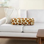 Renkli Zemin Üzerinde Geometrik Çizim Dijital Baskılı Modern İç Dolgulu - Fermuarlı Süet Silindir Yuvarlak Yastık Kırlent Realhomes