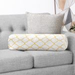 - RealHomes Özel Tasarımlı Dijital Baskılı İç Dolgulu Fermuarlı Silindir Yastık - Realhomes Beyaz Zemin Üzerinde Gold Detaylı Ogea Dijital Baskılı Modern İç Dolgulu - Fermuarlı Süet Silindir Rulo Yastık Kırlent Realhomes