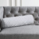 - RealHomes Özel Tasarımlı Dijital Baskılı İç Dolgulu Fermuarlı Silindir Yastık - Realhomes  Beyaz Zemin Üzerinde Renkli Geometrik Desenli Dijital Baskılı Modern İç Dolgulu - Fermuarlı Süet Silindir Rulo Yastık Kırlent Realhomes