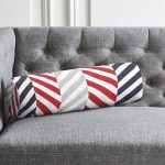 Beyaz Zemin Üzerinde Geometrik Çizimli Zikzak Desenli Dijital Baskılı Modern İç Dolgulu - Fermuarlı Süet Silindir Yuvarlak Yastık Kırlent Realhomes