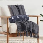 - RealHomes Özel Tasarımlı Dijital Baskılı İç Dolgulu Fermuarlı Silindir Yastık - Realhomes  Renkli Zemin Üzerinde Çapa Desenli Dijital Baskılı Modern İç Dolgulu - Fermuarlı Süet Berjer Silindir Yastık Kırlent Realhomes