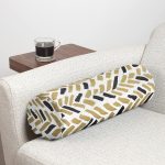 - RealHomes Özel Tasarımlı Dijital Baskılı İç Dolgulu Fermuarlı Silindir Yastık - Realhomes Beyaz Zemin Üzerinde Renkli Geometrik Çizimli Dijital Baskılı Modern İç Dolgulu - Fermuarlı Süet Silindir Rulo Yastık Kırlent Realhomes