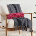 - RealHomes Özel Tasarımlı Dijital Baskılı İç Dolgulu Fermuarlı Silindir Yastık - Realhomes Renkli Zemin Üzerinde Geometrik Desenli Dijital Baskılı Modern İç Dolgulu - Fermuarlı Süet Silindir Daire Yastık Kırlent Realhomes