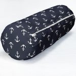 Renkli Zemin Üzerinde Beyaz Çapa Desenli Dijital Baskılı Modern İç Dolgulu Yumuşak Silindir Form Yastık Kırlent Realhomes