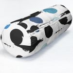 - RealHomes Özel Tasarımlı Dijital Baskılı İç Dolgulu Fermuarlı Silindir Yastık - Realhomes  Beyaz Zemin Üzerinde Renkli Puantiyeli Dijital Baskılı Modern İç Dolgulu - Fermuarlı Süet Silindir Daire Yastık Kırlent Realhomes