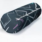 Siyah Zemin Üzerinde Renkli Geometrik Desenli Dijital Baskılı Modern İç Dolgulu - Fermuarlı Süet Silindir Daire Yastık Kırlent Realhomes