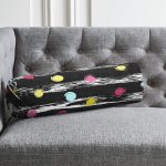 Siyah Zemin Üzerinde Renkli Puantiyeli Desenli Dijital Baskılı Modern İç Dolgulu - Fermuarlı Süet Berjer Silindir Yastık Kırlent Realhomes