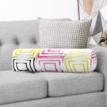 - RealHomes Özel Tasarımlı Dijital Baskılı İç Dolgulu Fermuarlı Silindir Yastık - Realhomes  Beyaz Zemin Üzerinde Renkli Geometrik Desenli Dijital Baskılı Modern İç Dolgulu Fermuarlı Çok Amaçlı Silindir Yastık Kırlent Realhomes